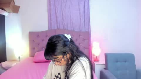 Martina online show from April 9, 2026, 6:52 am