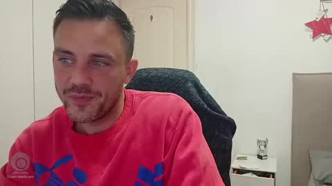 LatinBlueBoy online show from November 19, 2025, 1:05 am