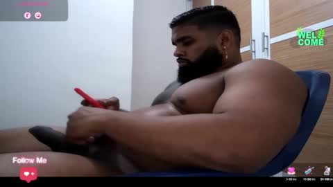 Snapshot of latinhot202423 chatting on January 16, 2025, 11:16 pm blackBear online show from January 16, 2025, 11:16 pm