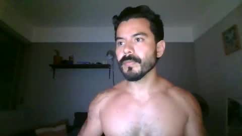 Snapshot of latinhotcouple33 chatting on April 22, 2026, 2:14 am wolves online show from April 22, 2026, 2:14 am