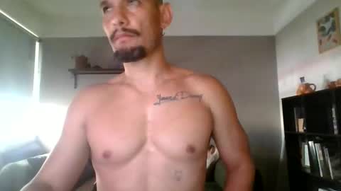 Snapshot of latinhotcouple33 chatting on May 28, 2026, 10:40 pm wolves online show from May 28, 2026, 10:40 pm