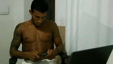 latinmarian online show from March 26, 2026, 10:48 pm