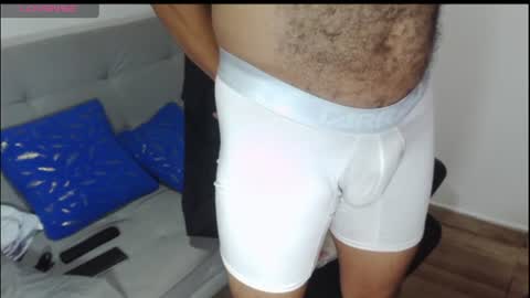 Snapshot of latinmartin254 chatting on June 10, 2026, 2:01 am latinmartin254 online show from June 10, 2026, 2:01 am