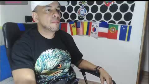 Snapshot of latinmartin254 chatting on June 21, 2026, 2:58 am latinmartin254 online show from June 21, 2026, 2:58 am