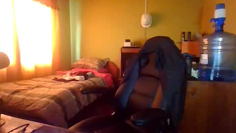 latinn_babe online show from December 21, 2025, 4:03 pm