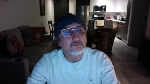 QS - INDEPENDENT MODEL online show from February 2, 2025, 11:21 pm