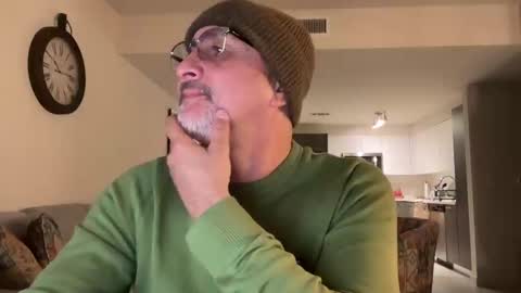 QS - INDEPENDENT MODEL online show from March 10, 2025, 3:12 am