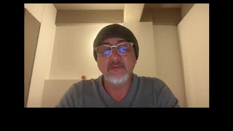 QS - INDEPENDENT MODEL online show from September 11, 2025, 1:17 am