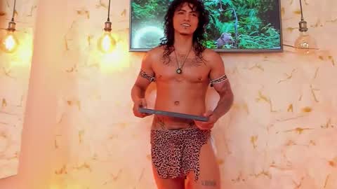 latino_boysmiles online show from November 1, 2025, 12:34 am