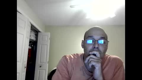 Snapshot of latinoinfla chatting on December 1, 2024, 11:58 pm latinoinfla online show from December 1, 2024, 11:58 pm