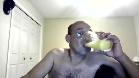 Snapshot of latinoinfla chatting on October 21, 2025, 2:01 am latinoinfla online show from October 21, 2025, 2:01 am