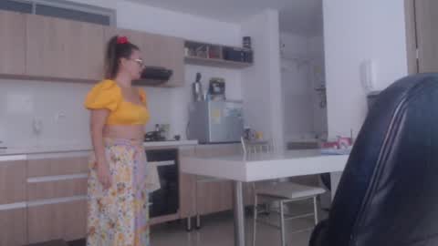 Snapshot of latinpaprika chatting on July 20, 2026, 9:17 pm latinpaprika online show from July 20, 2026, 9:17 pm
