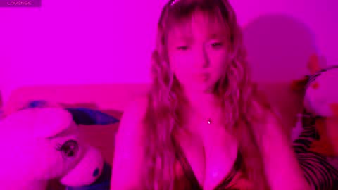 latinqueen2020 online show from May 6, 2026, 7:52 pm