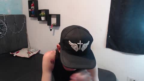 Snapshot of latins_boys_20 chatting on December 4, 2024, 4:54 am NICK online show from December 4, 2024, 4:54 am