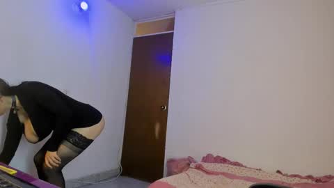 Snapshot of latinsweetx19 chatting on February 21, 2026, 5:41 am LatinSweetx 19 online show from February 21, 2026, 5:41 am