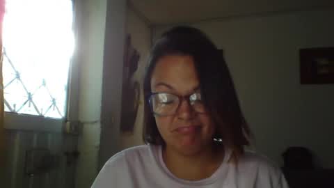 Laura online show from June 4, 2026, 9:43 pm