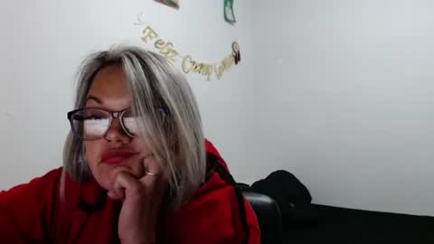 Laura online show from July 26, 2026, 1:36 am