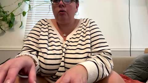 LauLauMa online show from January 10, 2025, 4:30 pm