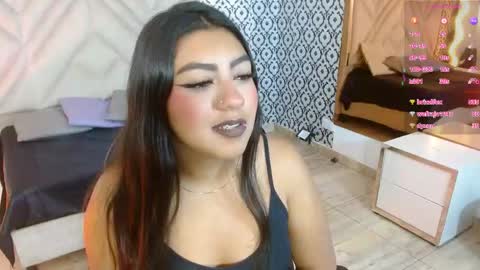 laulin_tay online show from April 15, 2026, 3:35 am