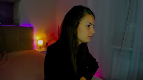 Laura online show from September 14, 2025, 5:17 am