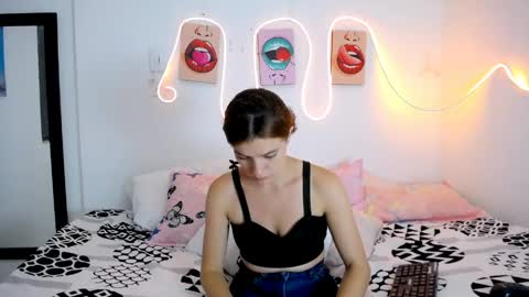 Snapshot of laura_candy02 chatting on April 27, 2026, 3:10 pm LAURA online show from April 27, 2026, 3:10 pm