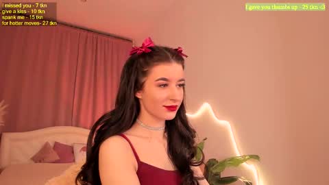 Snapshot of laura_coy chatting on February 15, 2026, 3:36 am Laura online show from February 15, 2026, 3:36 am