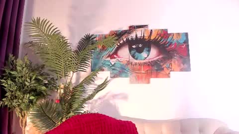 Laura online show from July 12, 2026, 9:17 pm