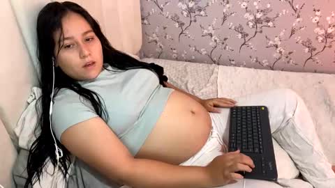 Snapshot of laura_d23 chatting on January 5, 2025, 2:38 am laura online show from January 5, 2025, 2:38 am