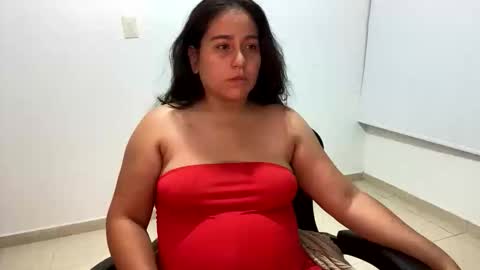 Snapshot of laura_d23 chatting on September 30, 2025, 11:10 pm laura online show from September 30, 2025, 11:10 pm