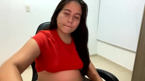 Snapshot of laura_d23 chatting on October 20, 2025, 10:54 pm laura online show from October 20, 2025, 10:54 pm