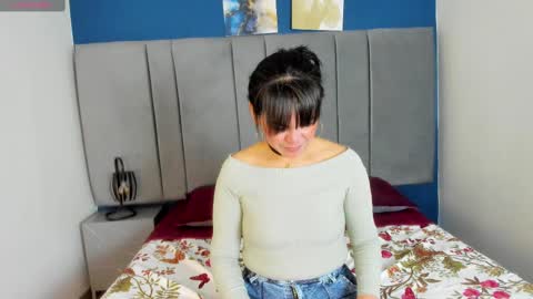laura hotties online show from October 9, 2025, 12:58 pm
