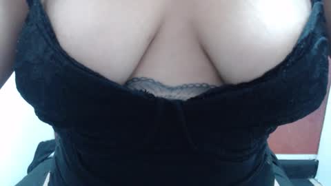  Laura  online show from February 13, 2026, 2:35 pm