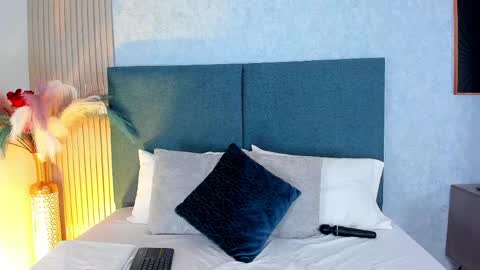 LauraIvy online show from March 30, 2026, 1:01 pm