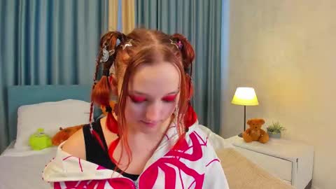 Snapshot of laura_kelley1 chatting on November 14, 2025, 8:02 am laura_kelley1 online show from November 14, 2025, 8:02 am