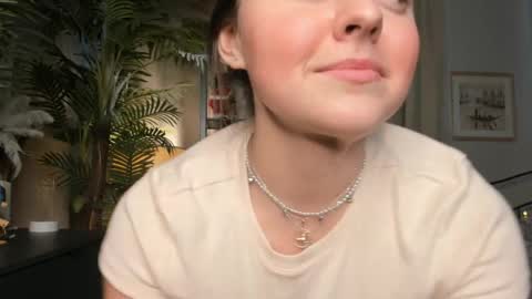 Samantha online show from April 3, 2026, 3:43 pm