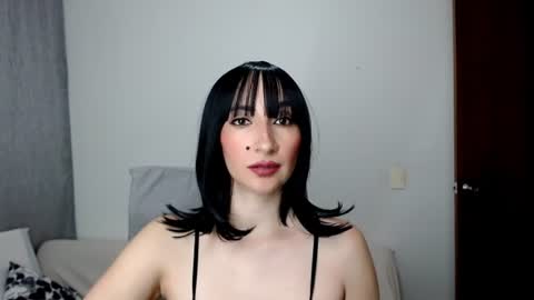 Snapshot of laura_pervert_ chatting on July 5, 2026, 1:01 am Laura online show from July 5, 2026, 1:01 am