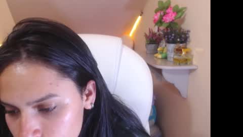 Laura Pink    online show from December 22, 2024, 1:23 am