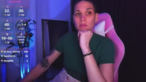 Snapshot of laura_r23 chatting on December 23, 2024, 2:24 am Laura Rose online show from December 23, 2024, 2:24 am
