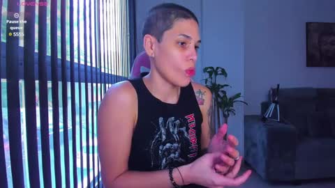 Snapshot of laura_r23 chatting on January 4, 2025, 8:48 pm Laura Rose online show from January 4, 2025, 8:48 pm