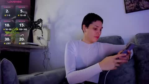Snapshot of laura_r23 chatting on March 10, 2025, 2:39 am Laura Rose online show from March 10, 2025, 2:39 am