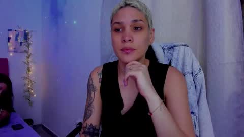 Snapshot of laura_r23 chatting on September 29, 2025, 2:16 am Laura Rose online show from September 29, 2025, 2:16 am
