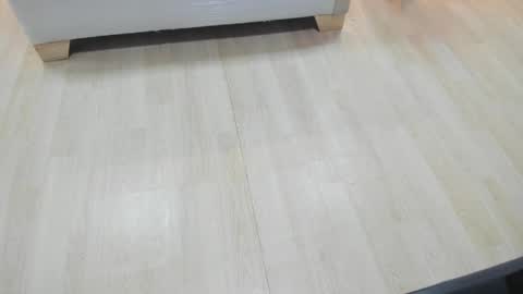 Laura online show from June 9, 2026, 6:52 pm