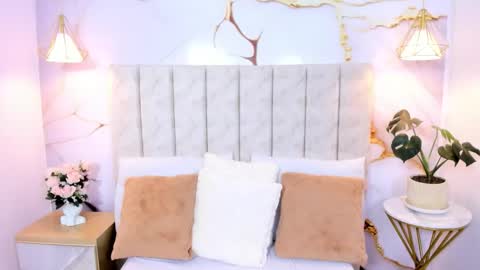 Laura Smith online show from March 18, 2026, 10:02 pm