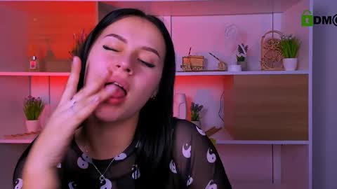 laura_sween online show from October 26, 2025, 8:15 pm