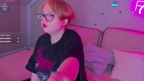 Snapshot of lauraaa_smith chatting on February 26, 2026, 8:13 am Laura online show from February 26, 2026, 8:13 am