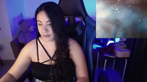 Snapshot of laurahawkes chatting on March 1, 2025, 1:22 am laura online show from March 1, 2025, 1:22 am