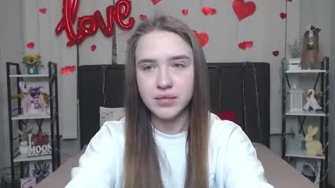 Snapshot of laurahlot chatting on February 9, 2026, 6:56 pm LauraHlot online show from February 9, 2026, 6:56 pm