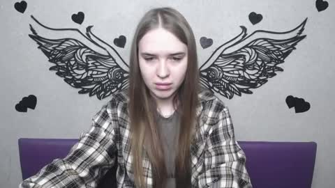 Snapshot of laurahlot chatting on April 22, 2026, 5:43 am LauraHlot online show from April 22, 2026, 5:43 am