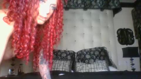Lilian Banks online show from February 6, 2025, 8:29 am