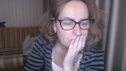 Lauraoven1 online show from February 13, 2025, 6:05 pm